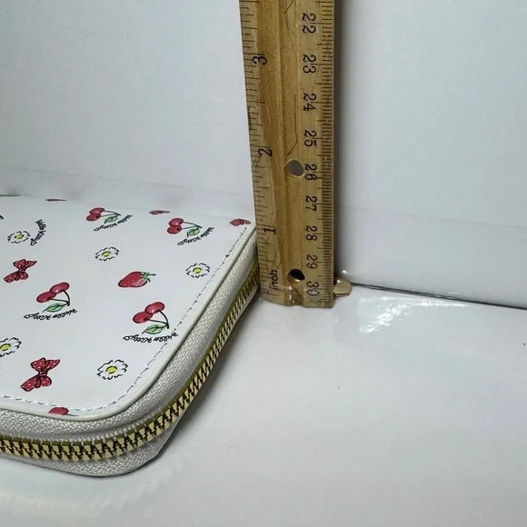 Hello Kitty Strawberry and Cherry Wallet - Picture 6 of 8
